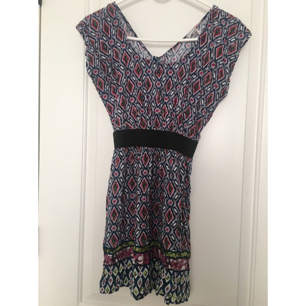 Body Central Women's Printed Sleeveless Blouse Top Tank Size Unknown